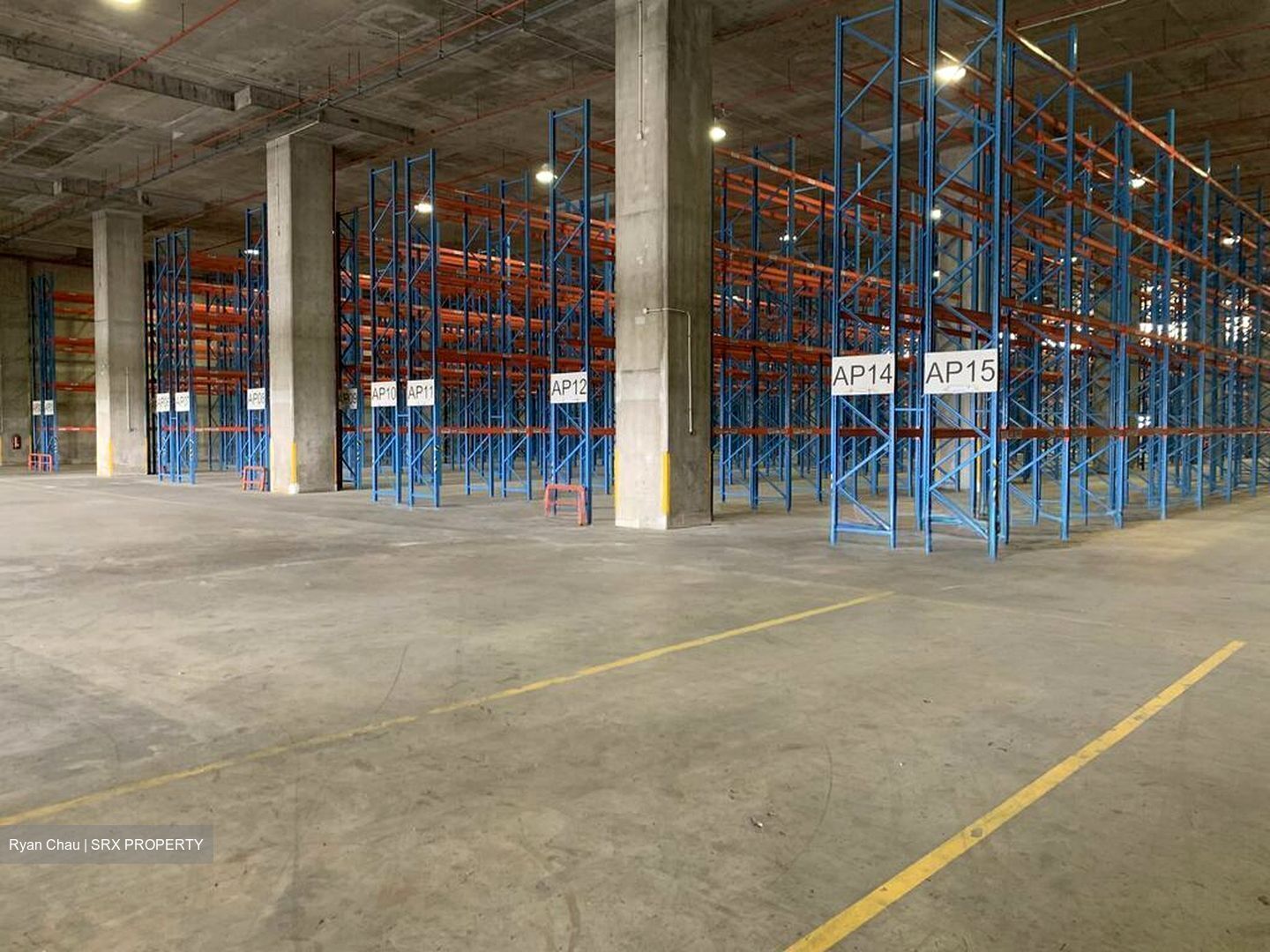 Gul Street 4 (D22), Warehouse #594019101